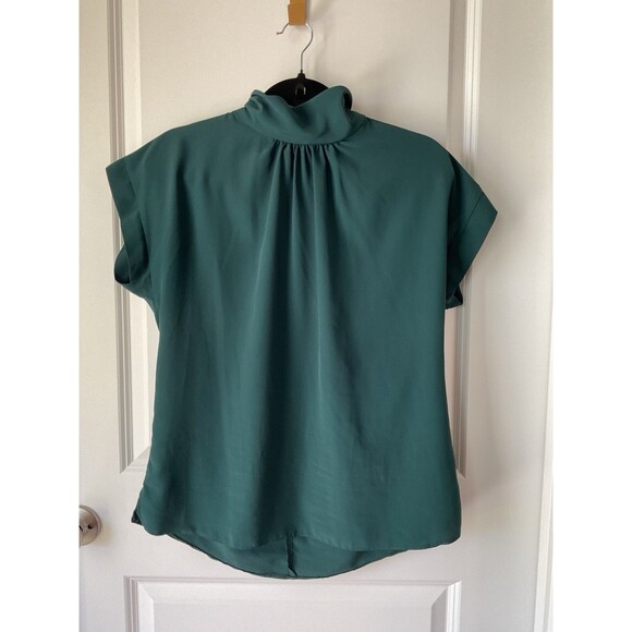 New Look Tops - New Look Green Mock Neck Blouse 8 Short Sleeve Elegant Women’s Work Holiday
